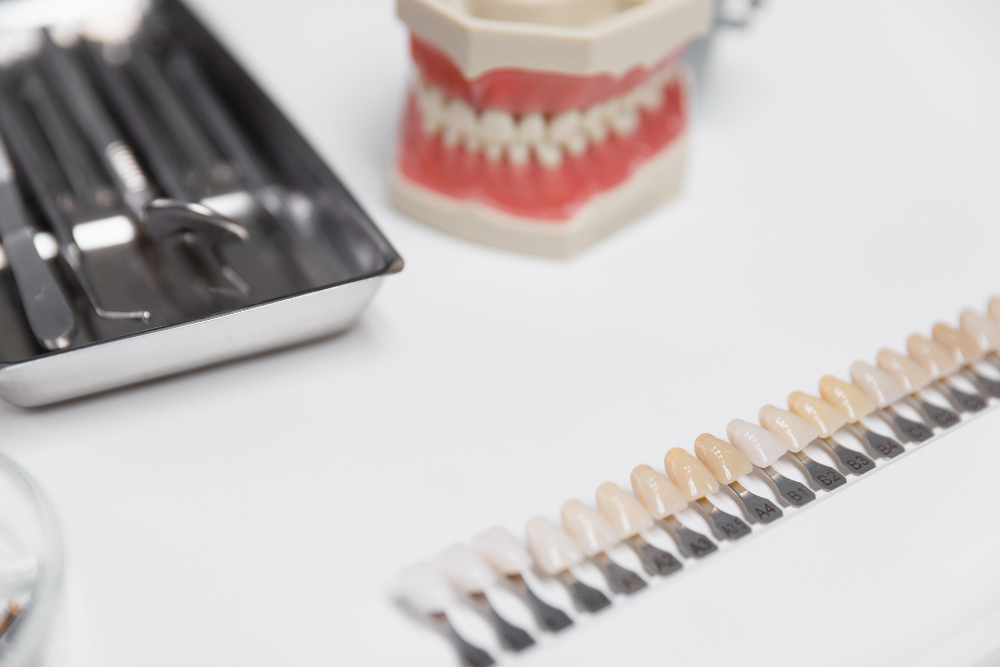 Porcelain vs. Composite Veneers: Which is Right for Your Smile Goals?